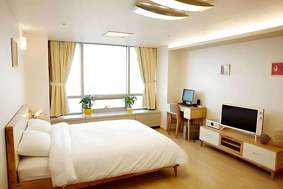Hotel Hu Incheon Airport 4*,