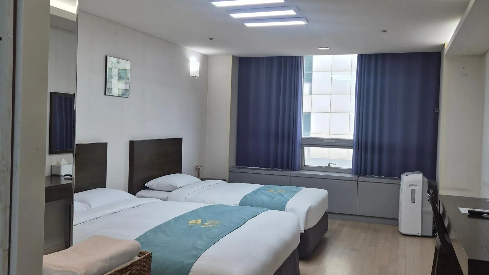 Hotel Hu Incheon Airport 4*,