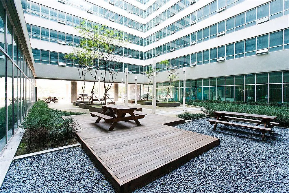 Hotel Hu Incheon Airport 4*,