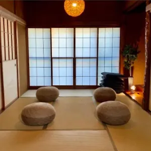 apt-hide-out.hotelshakone.com/