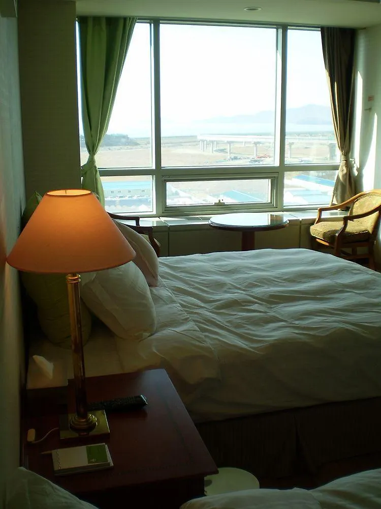 Hotel Hu Incheon Airport 4*,